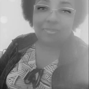 Meet your Posher, Trackelia